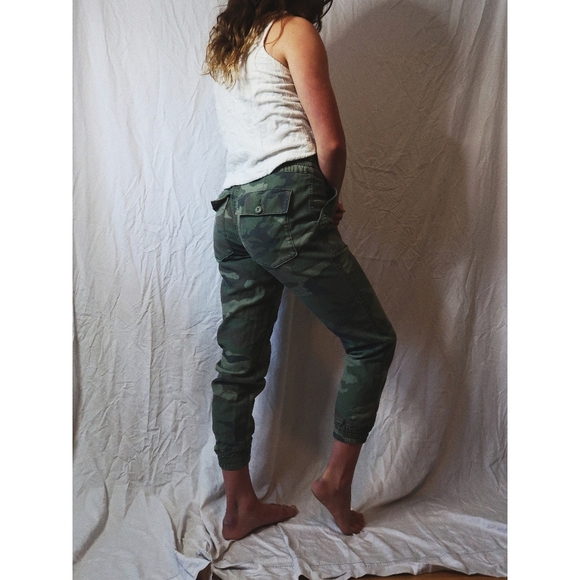 TNA Camo Joggers - Picture 3 of 8